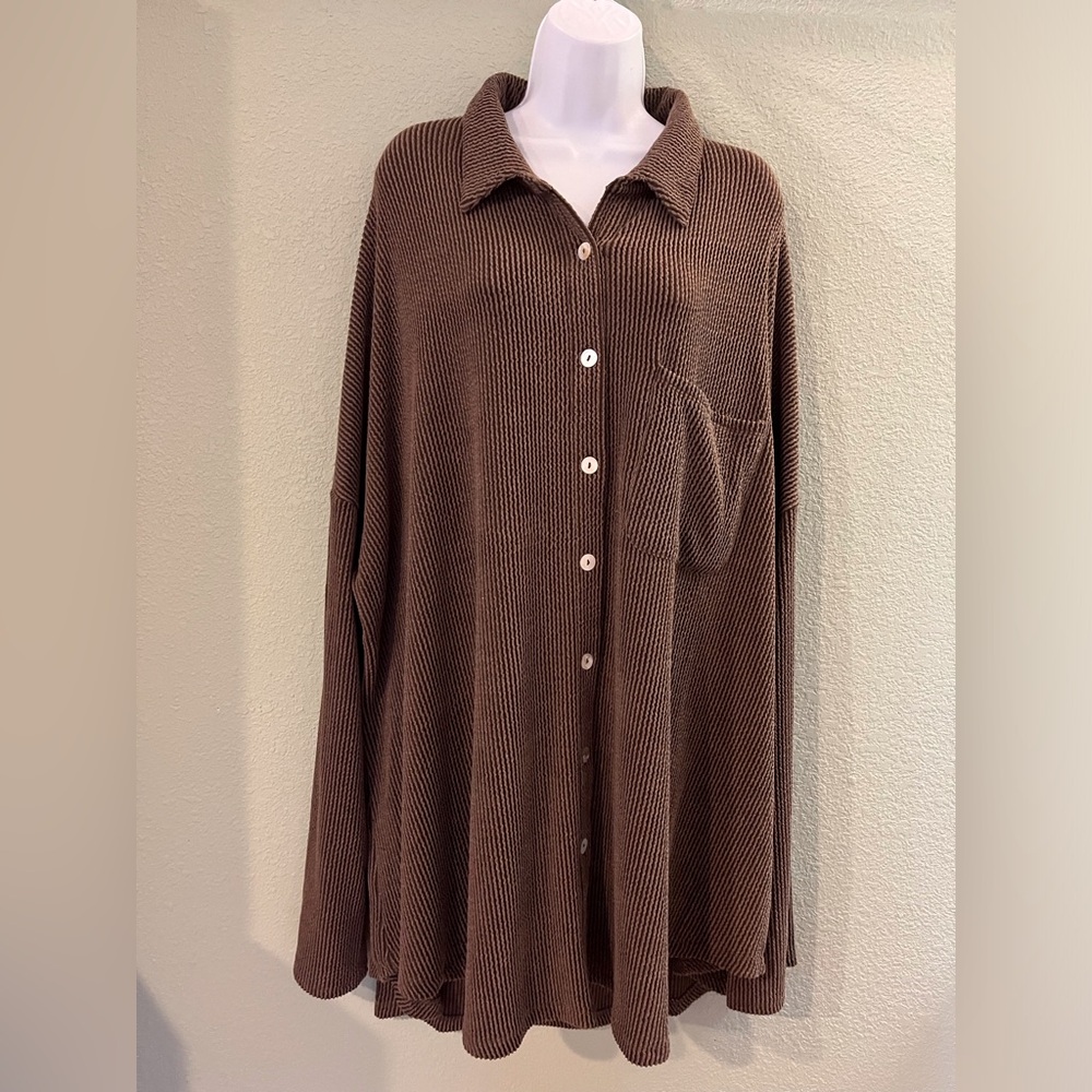 Blume Brown Oversized Cardigan with Collared Neckline 1X. NWT